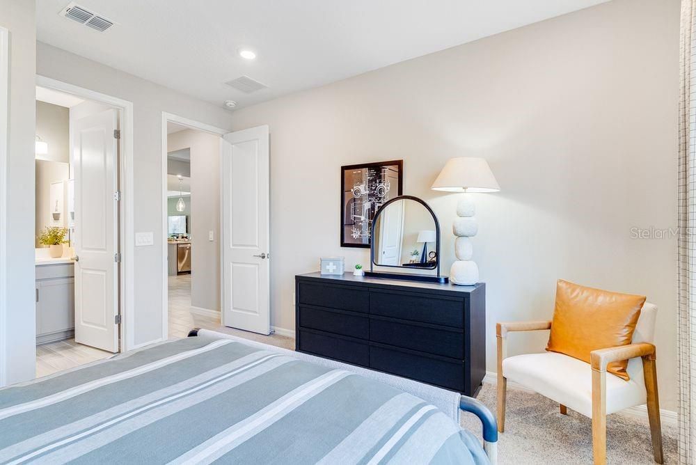 For Sale: $599,999 (4 beds, 4 baths, 2921 Square Feet)