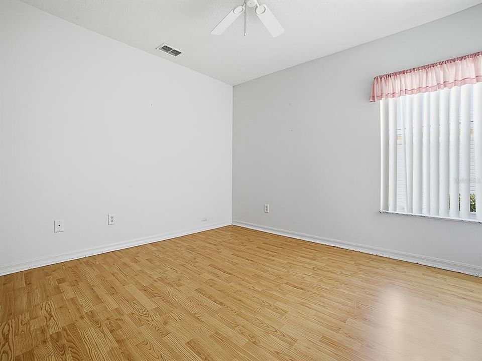 For Sale: $235,000 (2 beds, 2 baths, 1343 Square Feet)