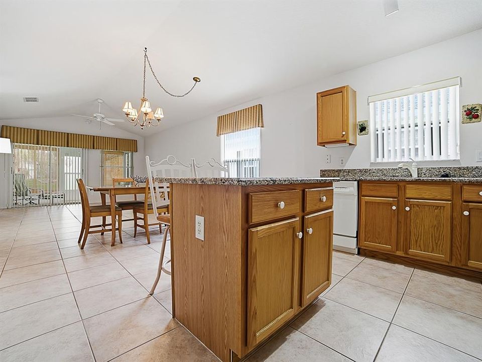 For Sale: $235,000 (2 beds, 2 baths, 1343 Square Feet)