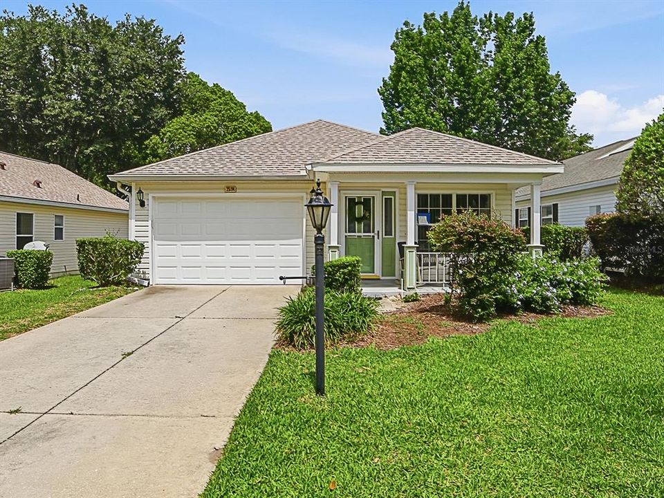 For Sale: $235,000 (2 beds, 2 baths, 1343 Square Feet)