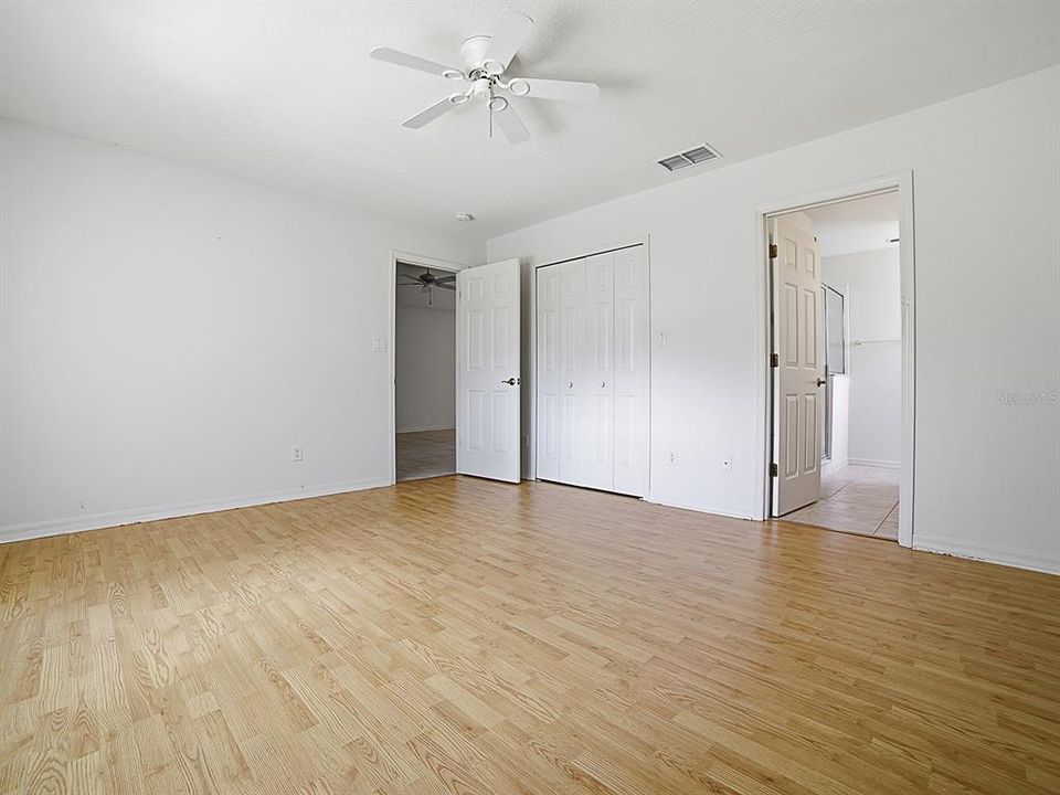 For Sale: $235,000 (2 beds, 2 baths, 1343 Square Feet)