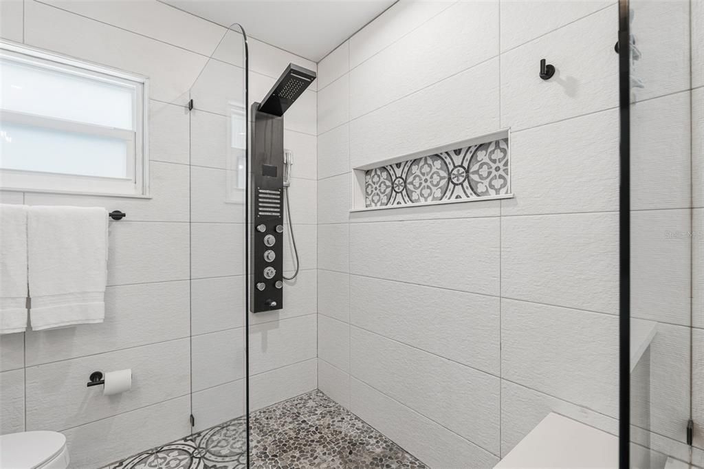 На продажу: $725,000 (2 спален, 2 ванн, 1254 Квадратных фут)