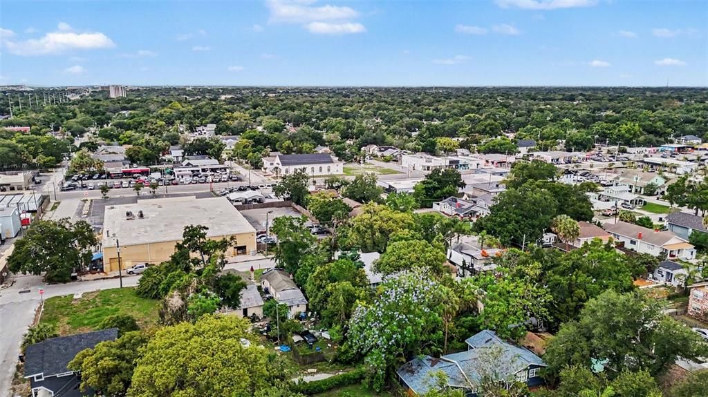 For Sale: $325,000 (2 beds, 1 baths, 1014 Square Feet)