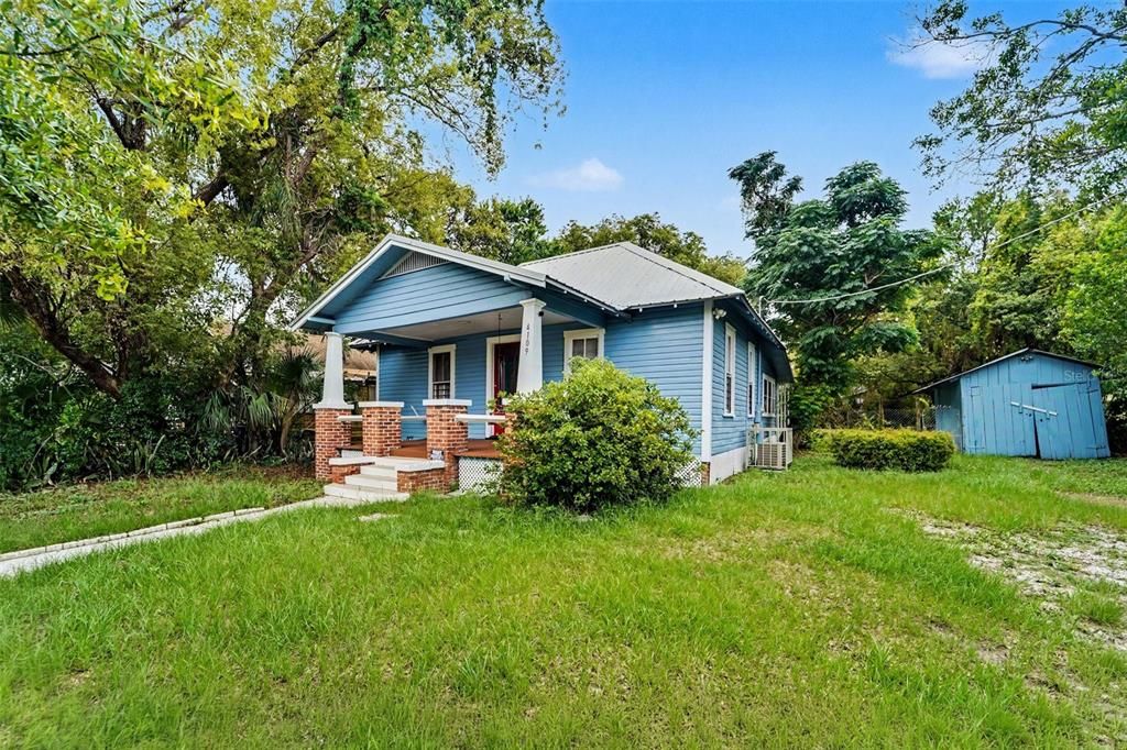For Sale: $325,000 (2 beds, 1 baths, 1014 Square Feet)