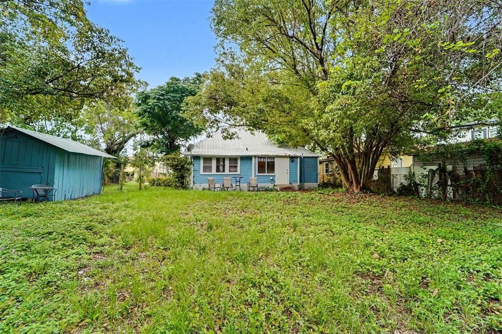 For Sale: $325,000 (2 beds, 1 baths, 1014 Square Feet)