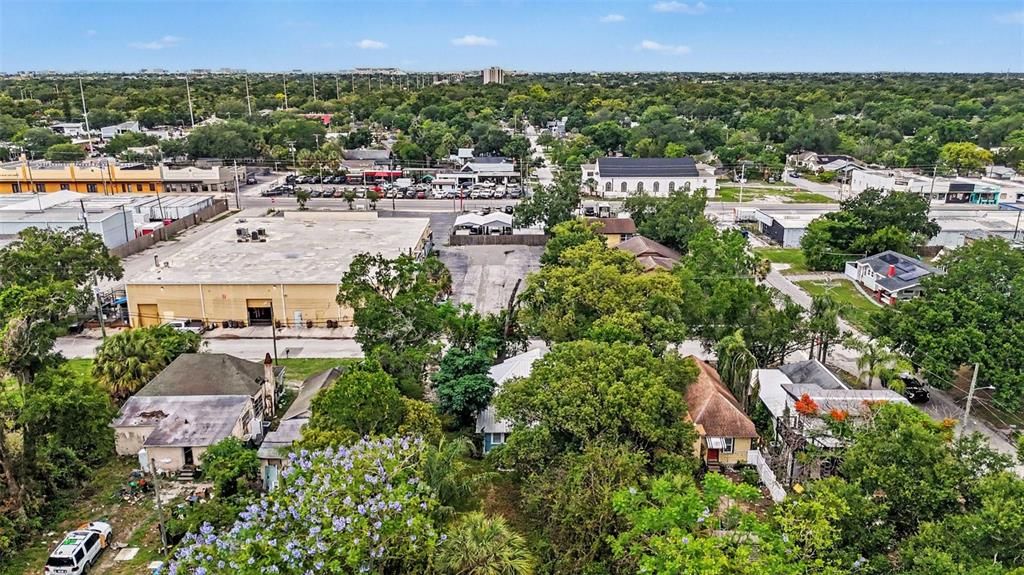 For Sale: $325,000 (2 beds, 1 baths, 1014 Square Feet)