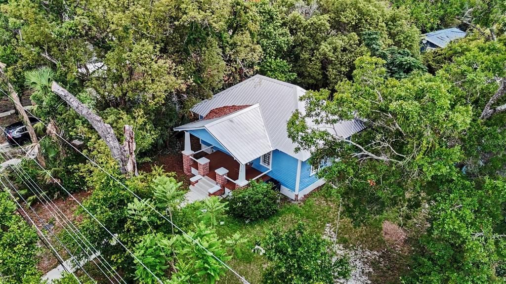 For Sale: $325,000 (2 beds, 1 baths, 1014 Square Feet)