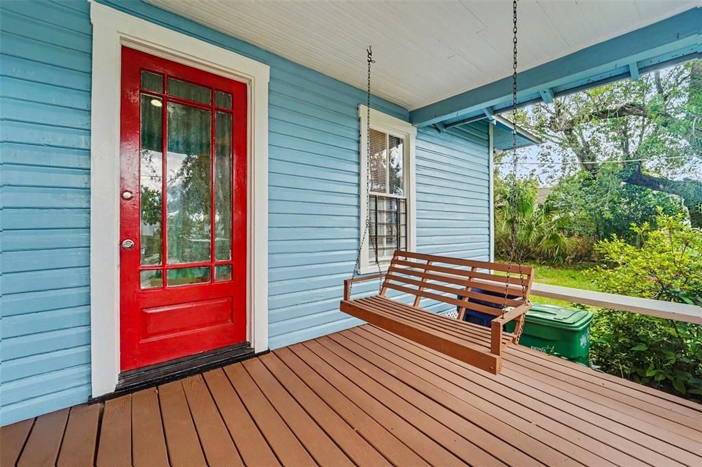 For Sale: $325,000 (2 beds, 1 baths, 1014 Square Feet)