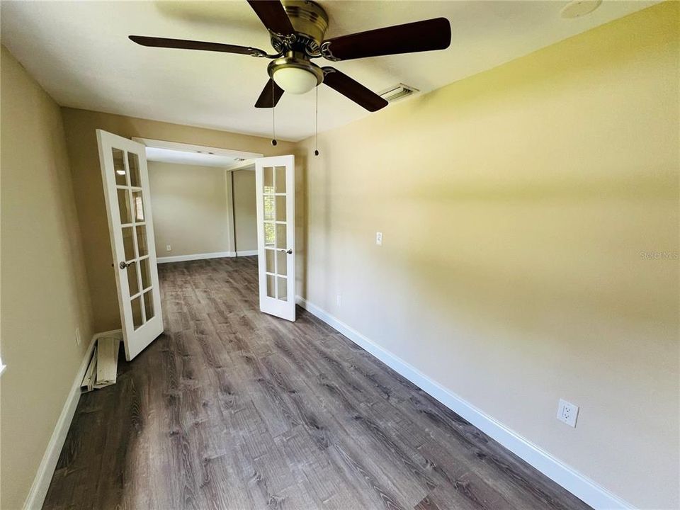 For Sale: $349,900 (3 beds, 2 baths, 1776 Square Feet)