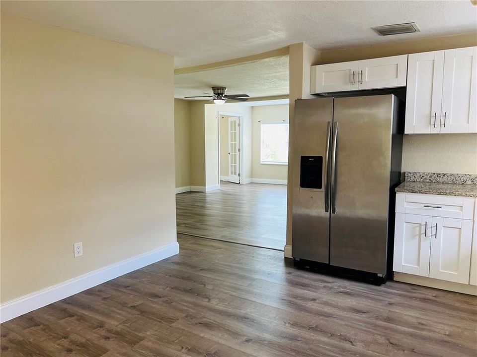 For Sale: $349,900 (3 beds, 2 baths, 1776 Square Feet)