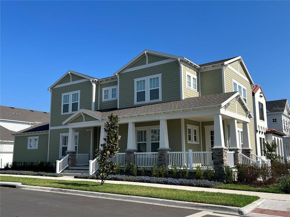 Active With Contract: $4,450 (4 beds, 2 baths, 2611 Square Feet)