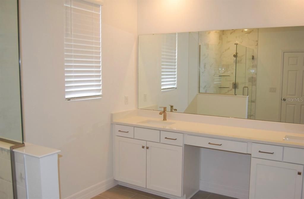 Active With Contract: $4,450 (4 beds, 2 baths, 2611 Square Feet)