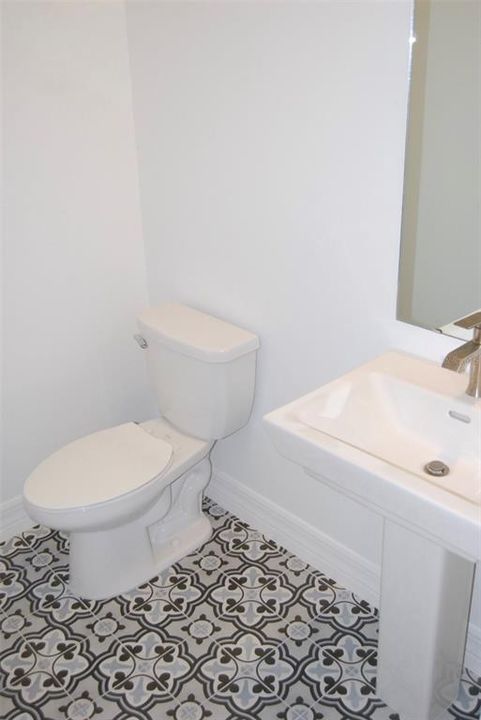 Active With Contract: $4,450 (4 beds, 2 baths, 2611 Square Feet)