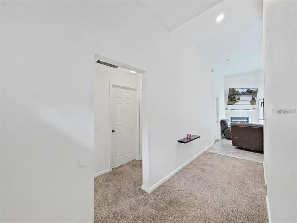 For Rent: $2,400 (3 beds, 2 baths, 1237 Square Feet)