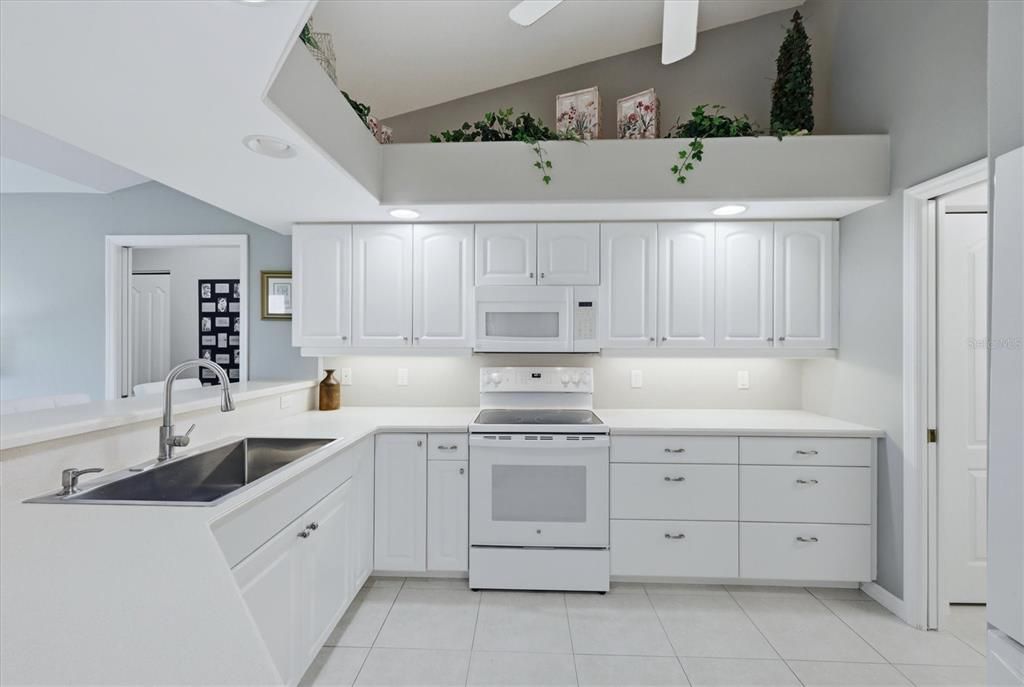 En Venta: $399,000 (3 camas, 2 baños, 2242 Pies cuadrados)