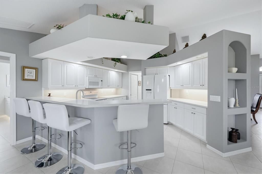 En Venta: $399,000 (3 camas, 2 baños, 2242 Pies cuadrados)