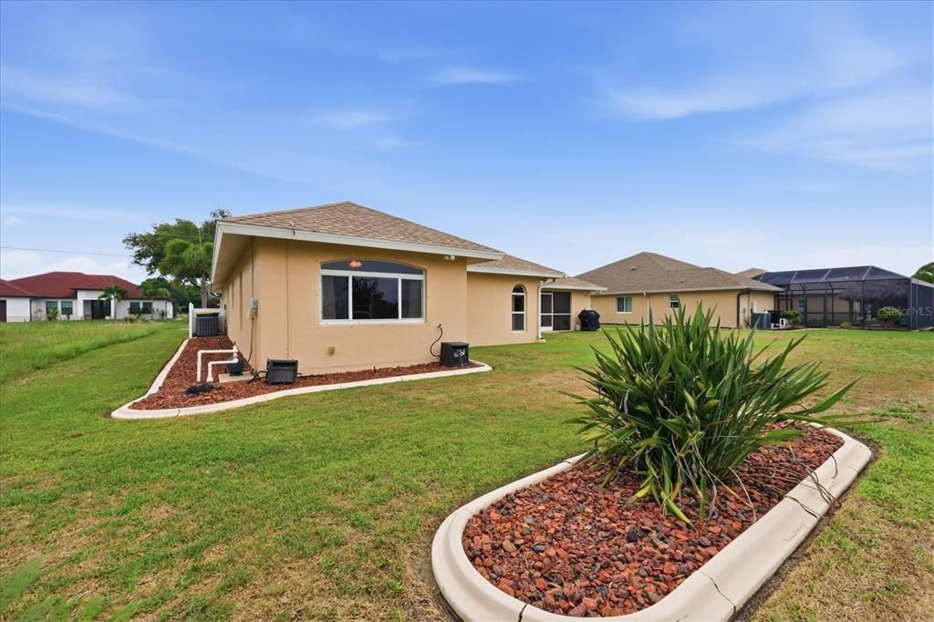 En Venta: $399,000 (3 camas, 2 baños, 2242 Pies cuadrados)