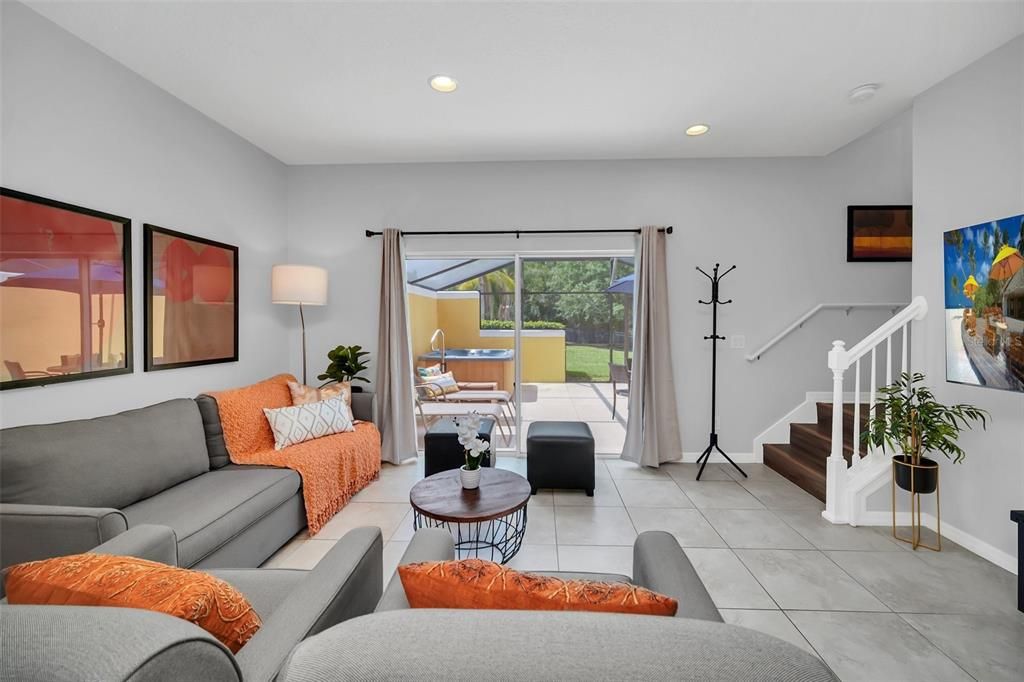 For Sale: $265,900 (2 beds, 2 baths, 1161 Square Feet)