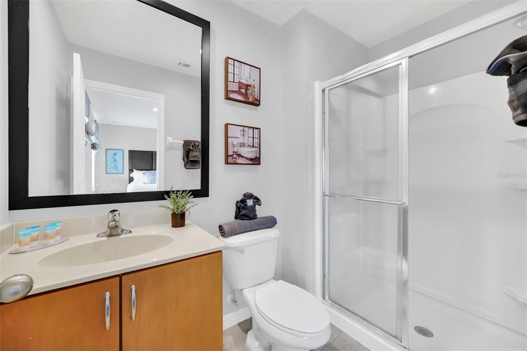 For Sale: $265,900 (2 beds, 2 baths, 1161 Square Feet)
