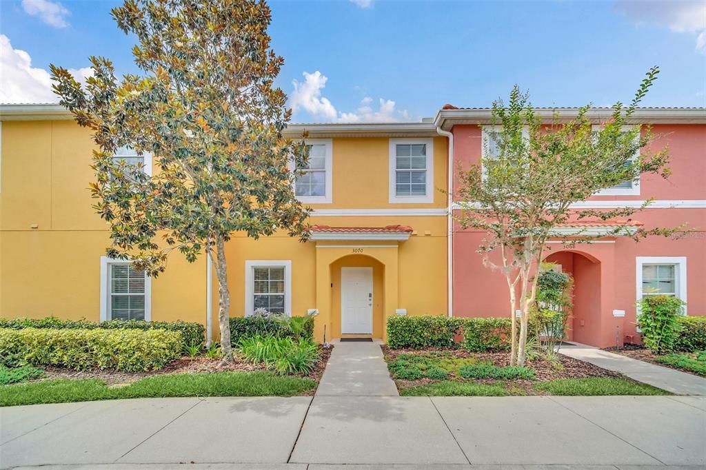For Sale: $265,900 (2 beds, 2 baths, 1161 Square Feet)