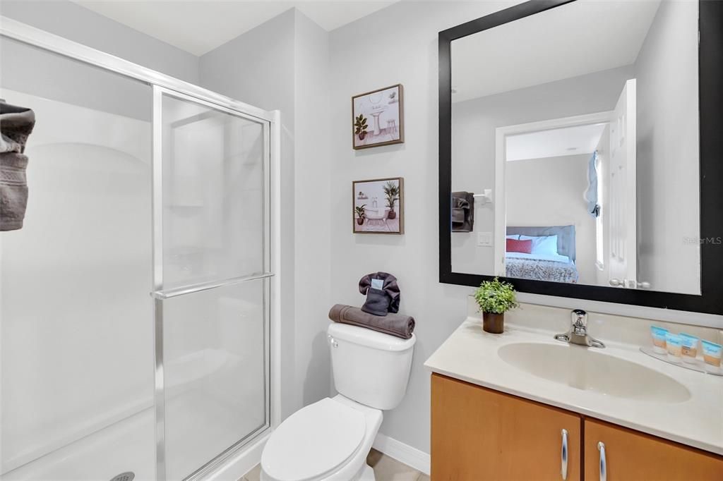 For Sale: $265,900 (2 beds, 2 baths, 1161 Square Feet)