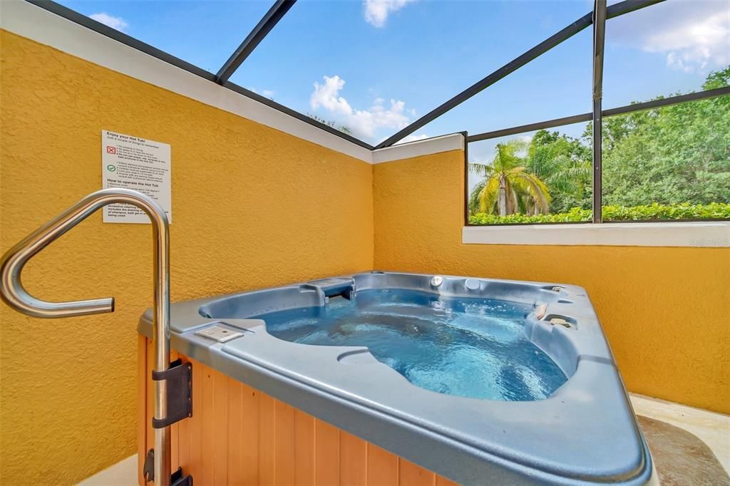 For Sale: $265,900 (2 beds, 2 baths, 1161 Square Feet)