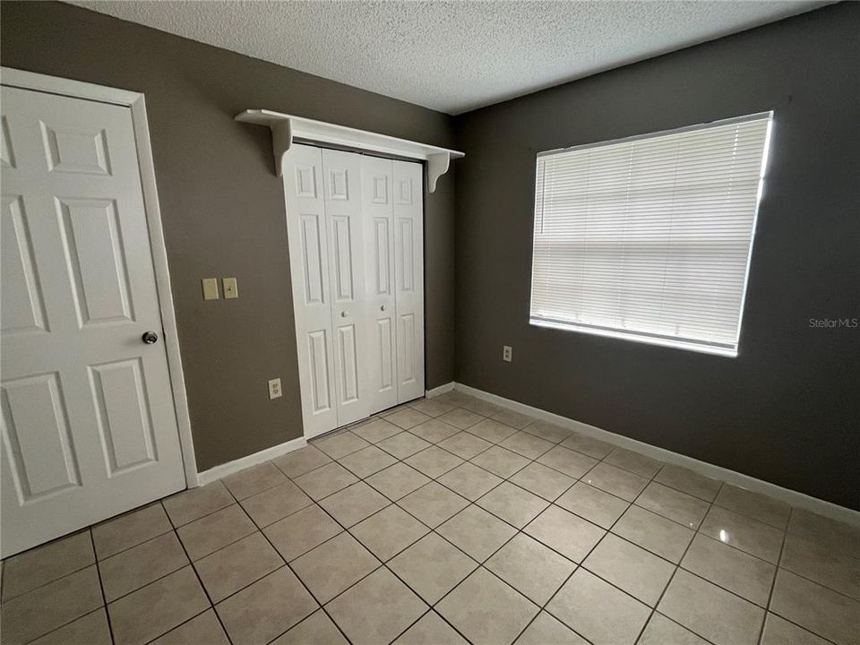 For Rent: $1,550 (3 beds, 1 baths, 1402 Square Feet)
