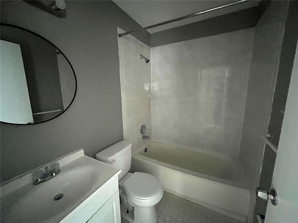 For Rent: $1,550 (3 beds, 1 baths, 1402 Square Feet)