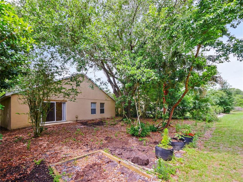For Sale: $349,900 (3 beds, 2 baths, 1501 Square Feet)