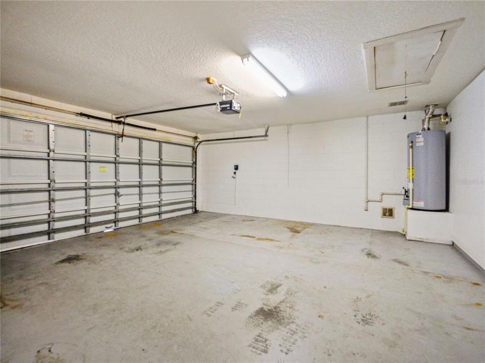 For Sale: $349,900 (3 beds, 2 baths, 1501 Square Feet)