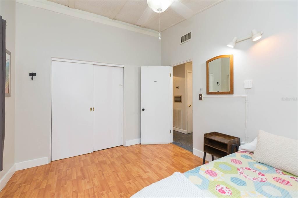 В аренду: $2,000 (2 спален, 1 ванн, 1188 Квадратных фут)