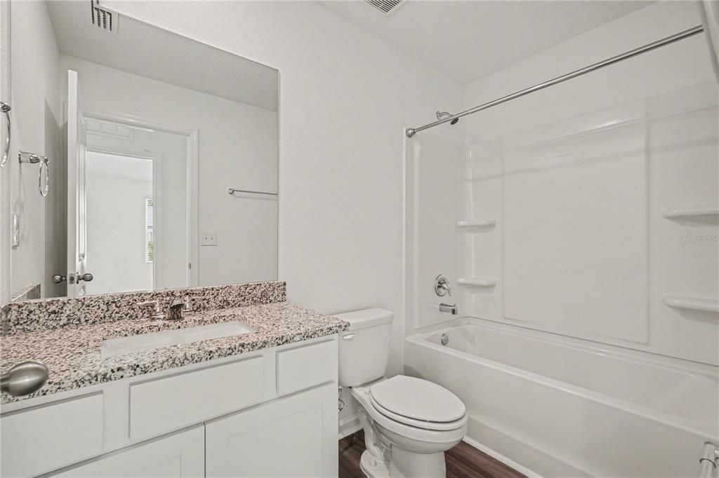 For Rent: $1,695 (3 beds, 2 baths, 1386 Square Feet)