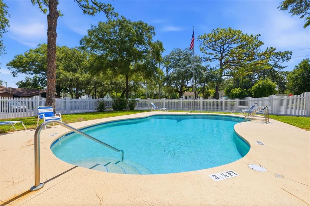 For Sale: $180,000 (2 beds, 2 baths, 945 Square Feet)