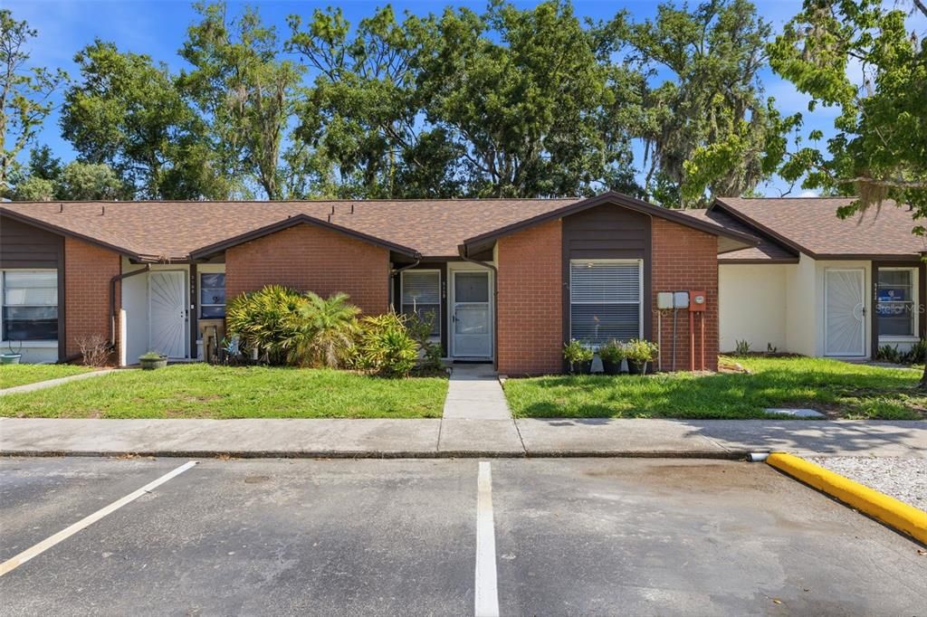 For Sale: $180,000 (2 beds, 2 baths, 945 Square Feet)
