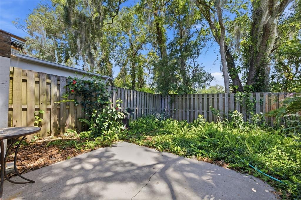 For Sale: $180,000 (2 beds, 2 baths, 945 Square Feet)