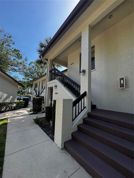 For Rent: $1,950 (2 beds, 2 baths, 1073 Square Feet)