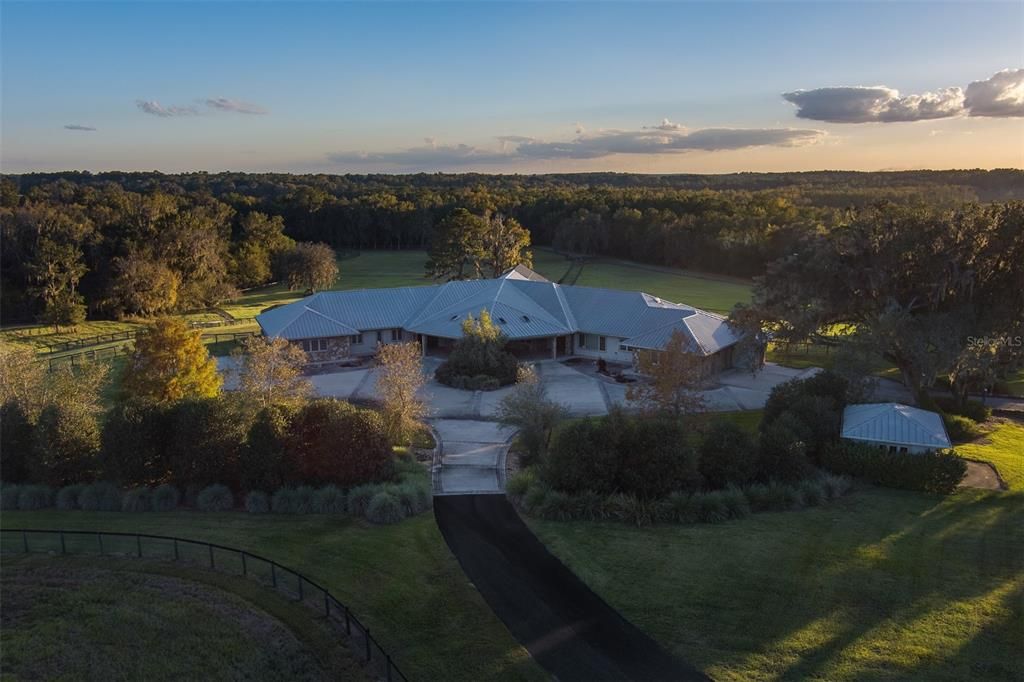 En Venta: $7,885,000 (5 camas, 2 baños, 6818 Pies cuadrados)