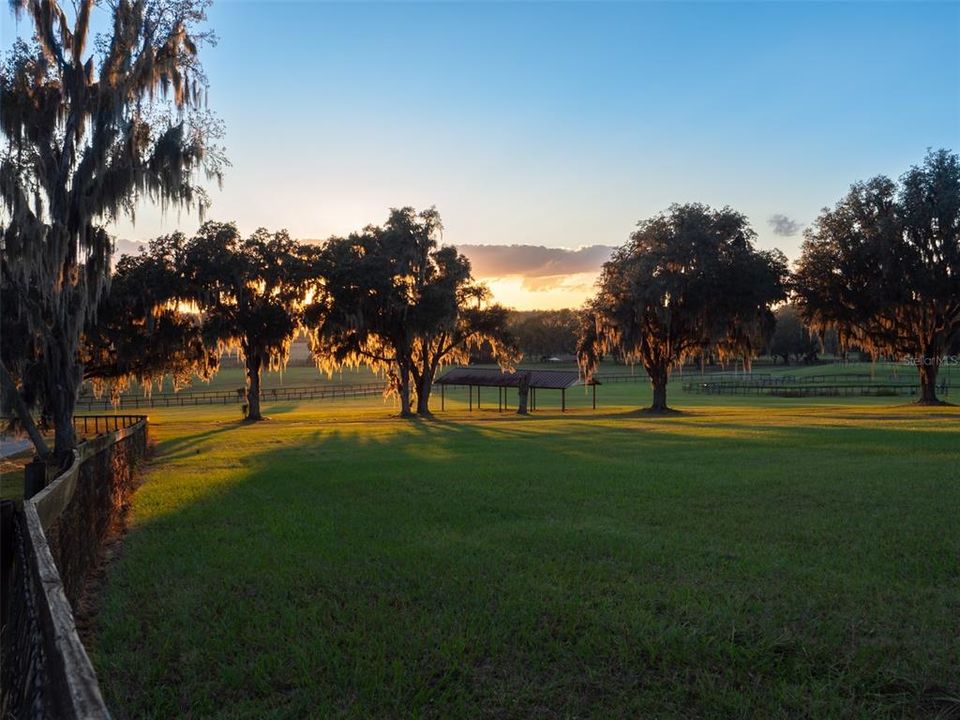 En Venta: $7,885,000 (5 camas, 2 baños, 6818 Pies cuadrados)