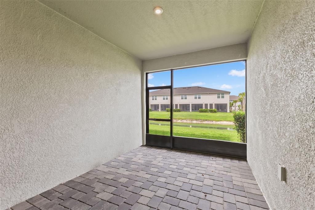 En Venta: $469,900 (4 camas, 3 baños, 2574 Pies cuadrados)