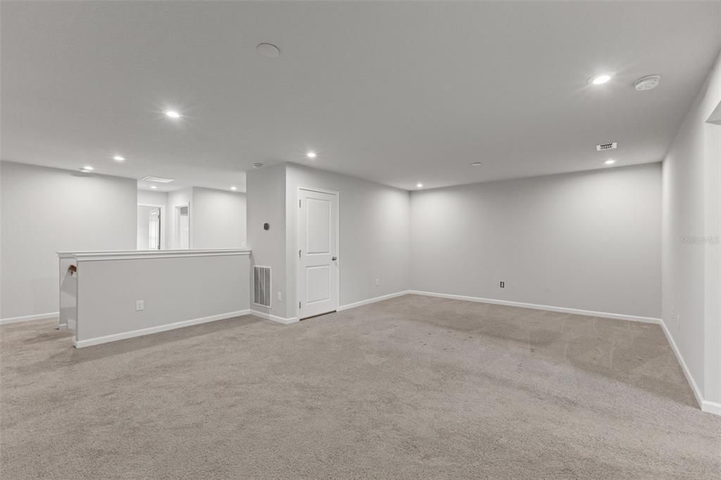 En Venta: $469,900 (4 camas, 3 baños, 2574 Pies cuadrados)