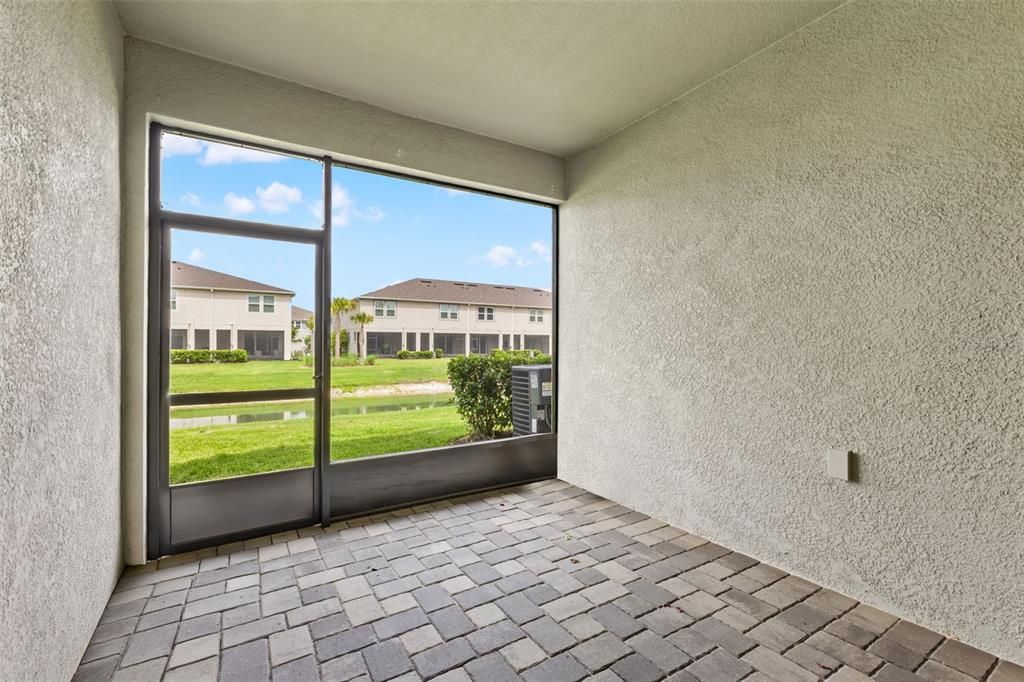 En Venta: $469,900 (4 camas, 3 baños, 2574 Pies cuadrados)