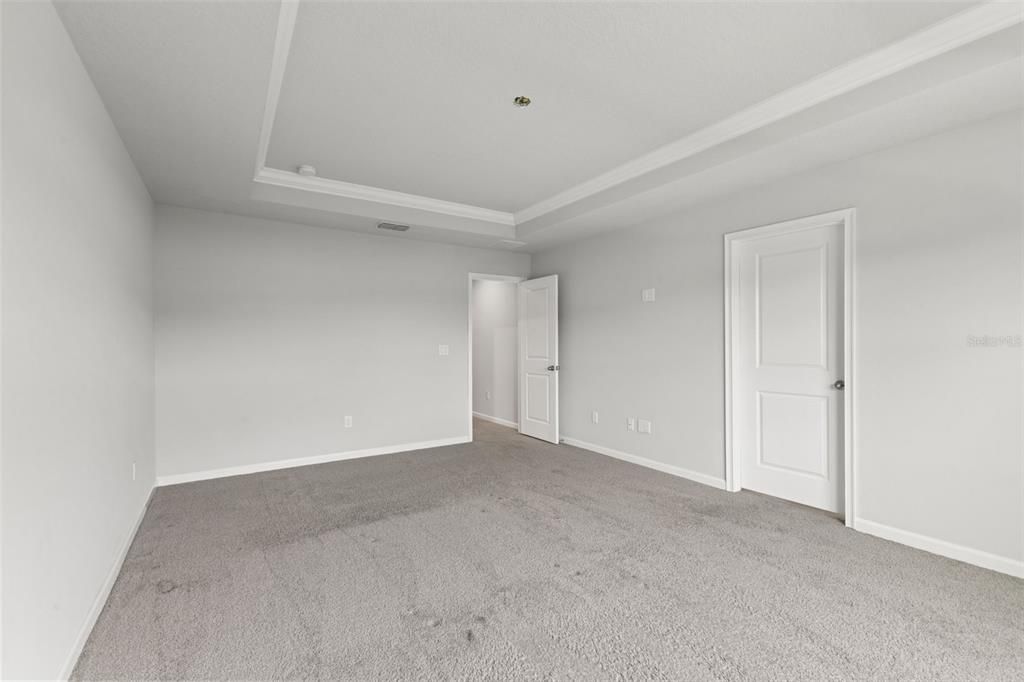 En Venta: $469,900 (4 camas, 3 baños, 2574 Pies cuadrados)