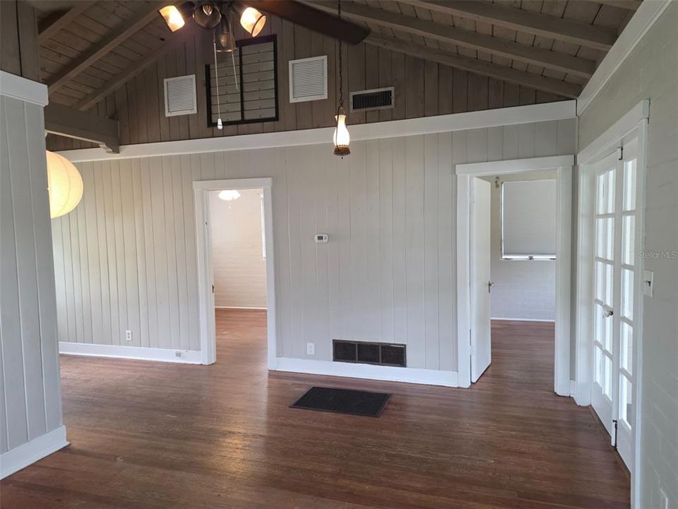 For Rent: $2,500 (3 beds, 2 baths, 786 Square Feet)
