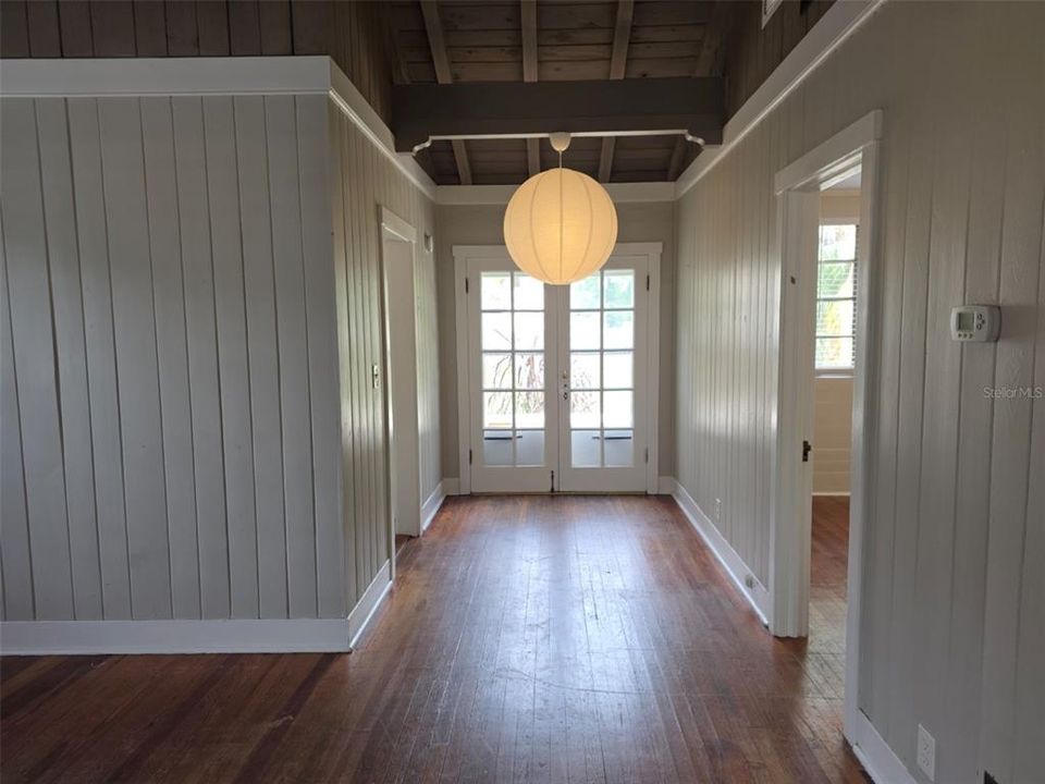 For Rent: $2,500 (3 beds, 2 baths, 786 Square Feet)