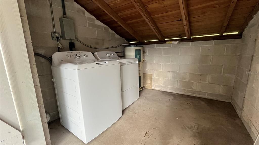 For Rent: $2,500 (3 beds, 2 baths, 786 Square Feet)