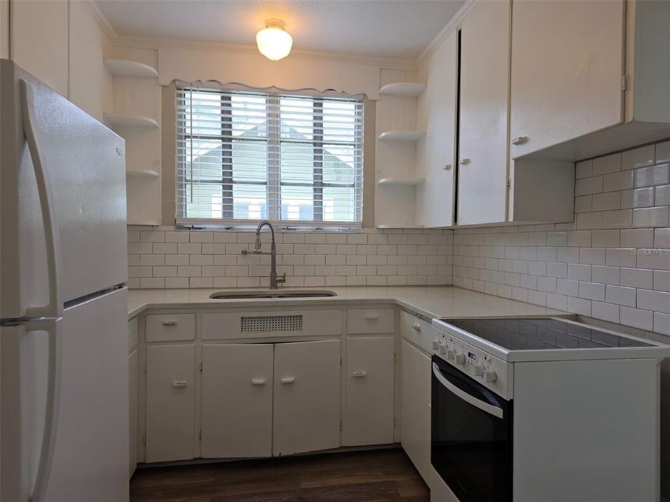 For Rent: $2,500 (3 beds, 2 baths, 786 Square Feet)