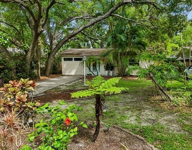 For Sale: $585,000 (3 beds, 1 baths, 908 Square Feet)