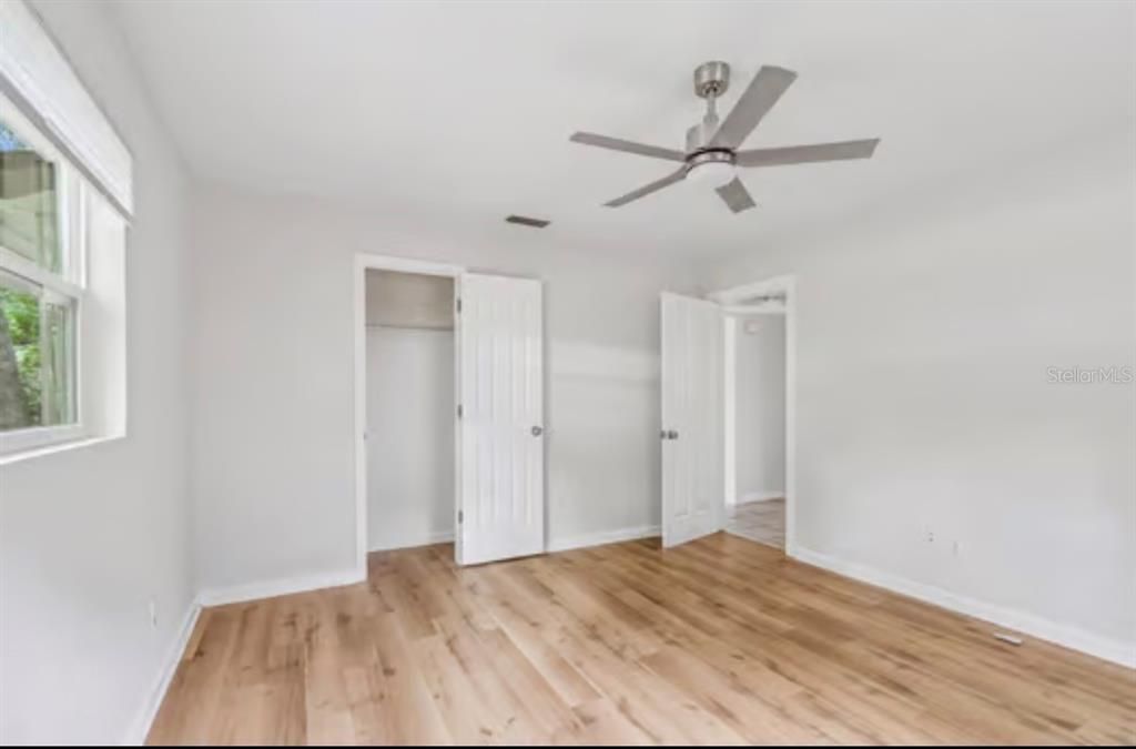 For Sale: $585,000 (3 beds, 1 baths, 908 Square Feet)