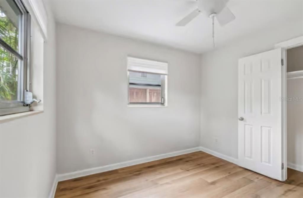 For Sale: $585,000 (3 beds, 1 baths, 908 Square Feet)