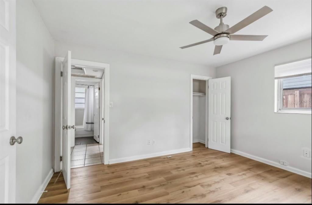 For Sale: $585,000 (3 beds, 1 baths, 908 Square Feet)